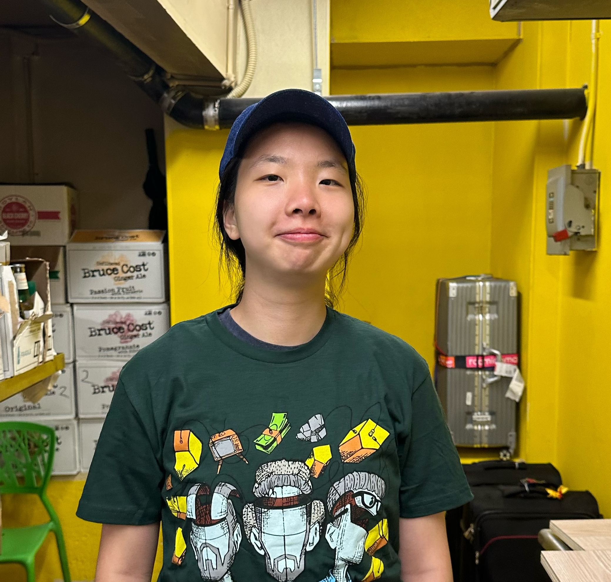 profile picture of Zhixuan. The picture is taken in 2023 in the city of New York.